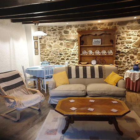 Bay Cottage Gite, Busserolles. Luaran gambar