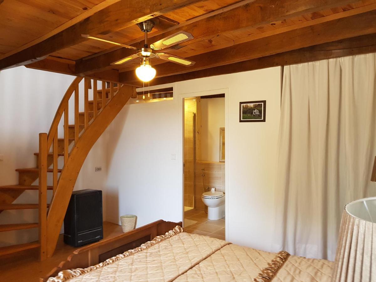 Bay Cottage Gite, Busserolles. Luaran gambar